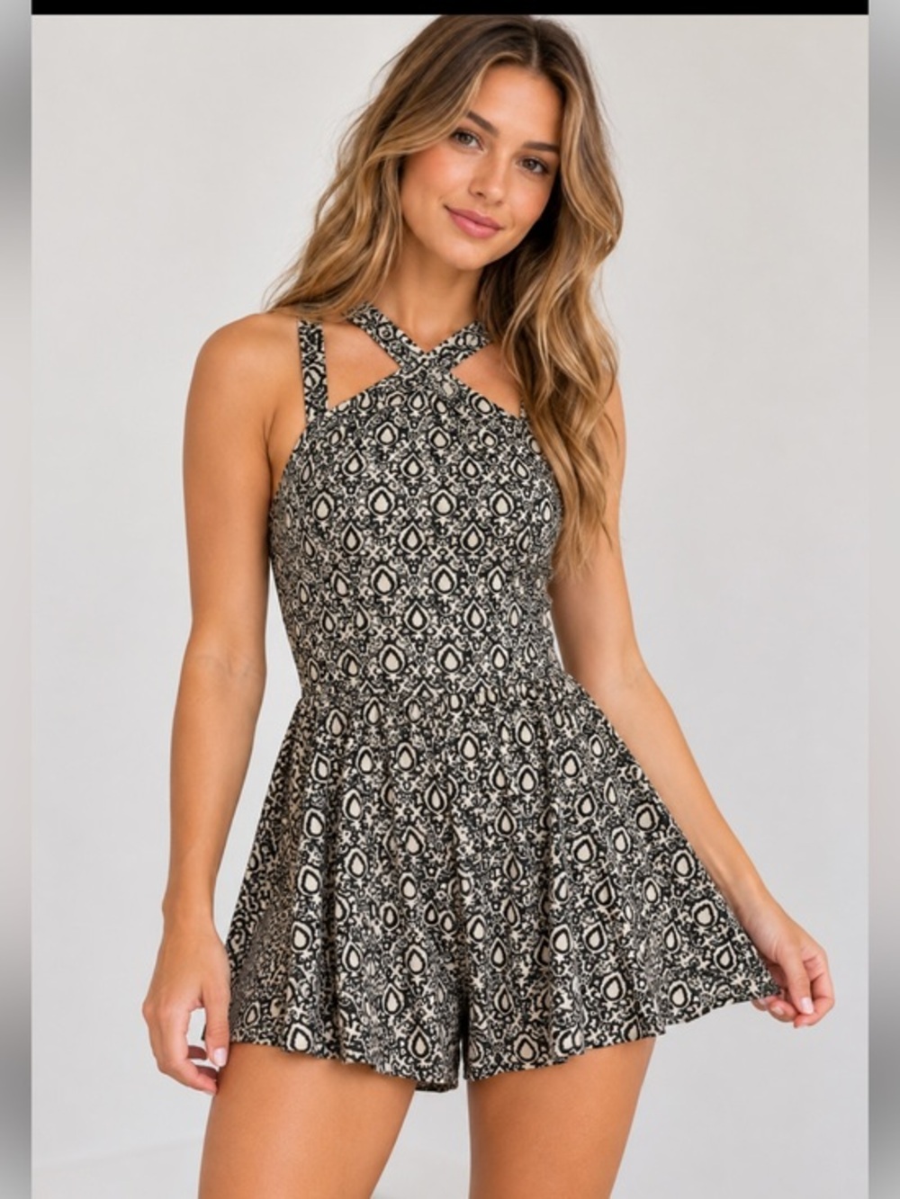 Ecote Urban Outfitters Black Cream Printed Cutout Drews Size 0